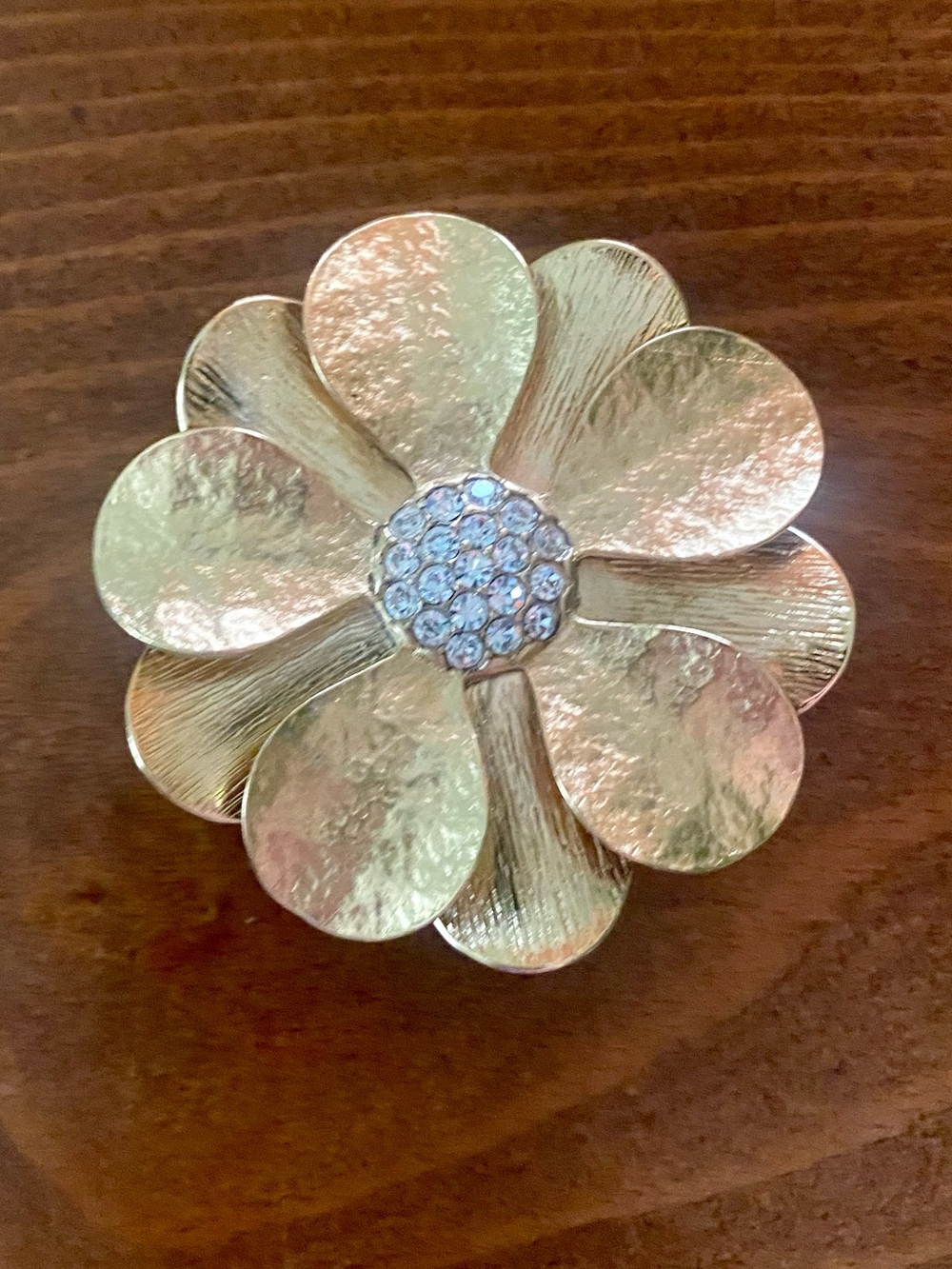 ☀️SALE
Gold and Crystal Floral Brooch